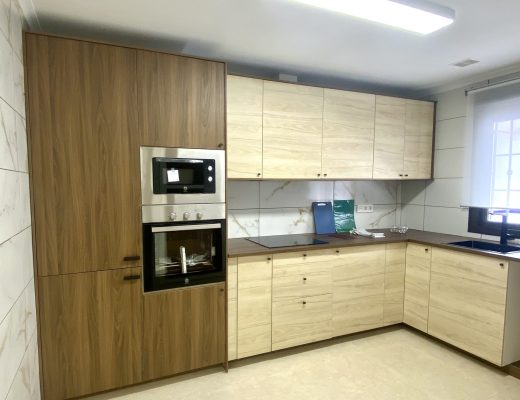 0BA5D1B5-D131-4D0E-AEED-CA58C7611A17_1_201_a